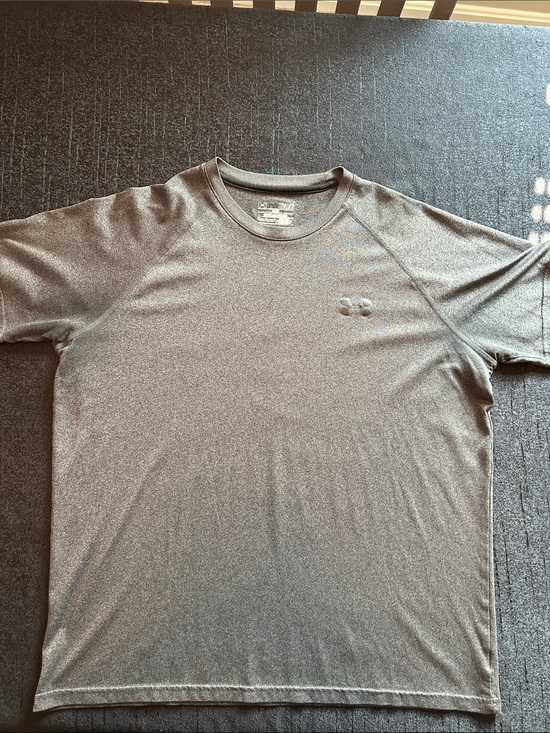Under Armour Other - Under Armour Men’s Heather Gray Short Sleeve Performance Tee